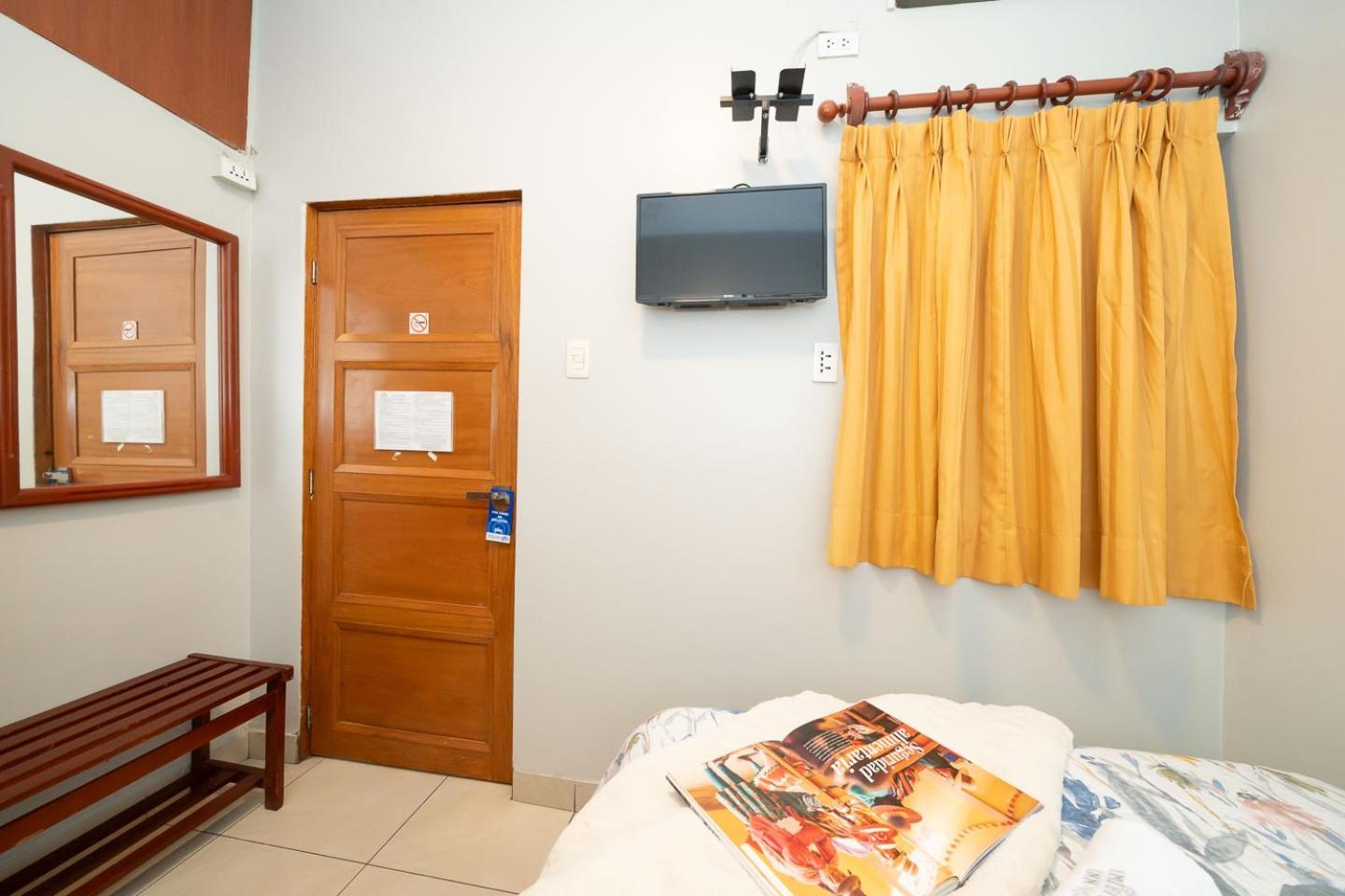 Imperial Inn Hospedaje Turistico Ліма Екстер'єр фото